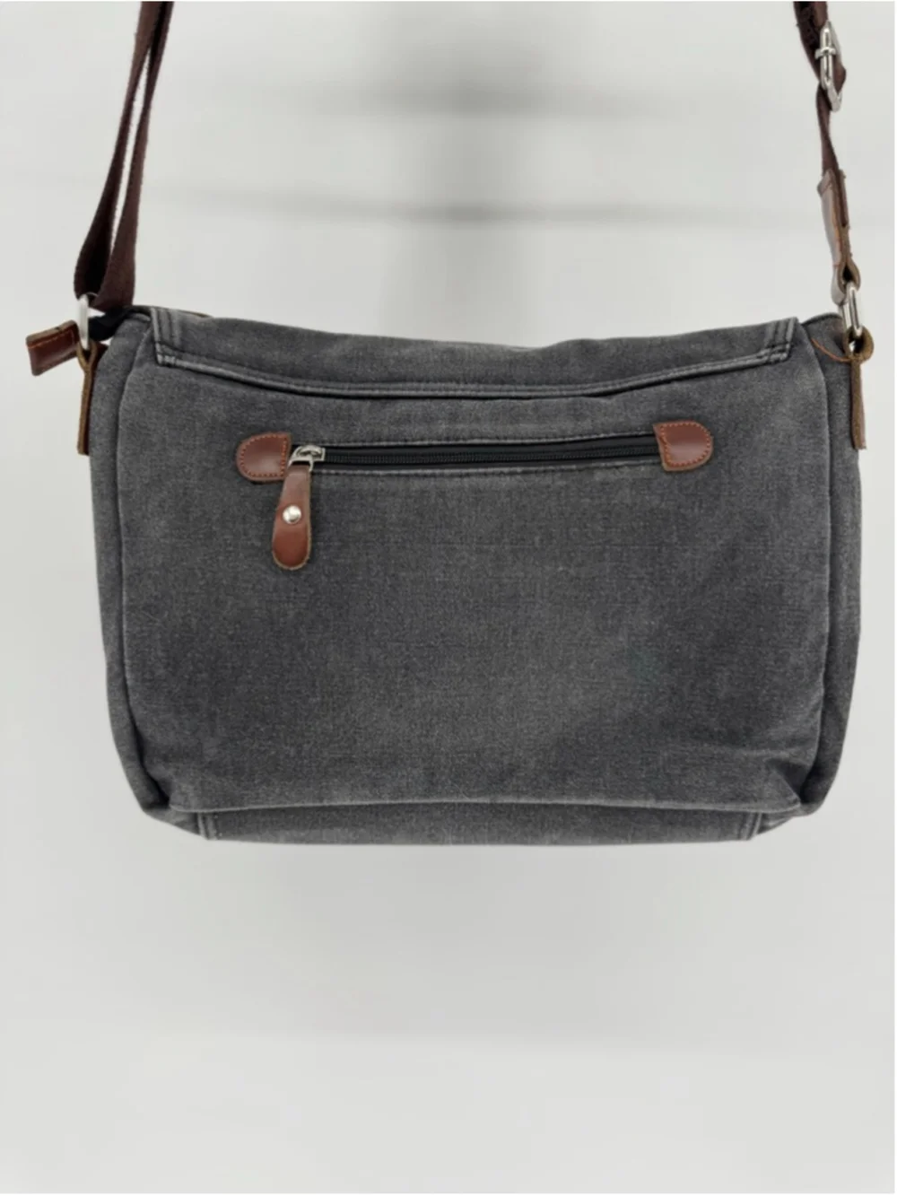 Augur Strauss & Co Gray Messenger Bag One Size with Brown Accents